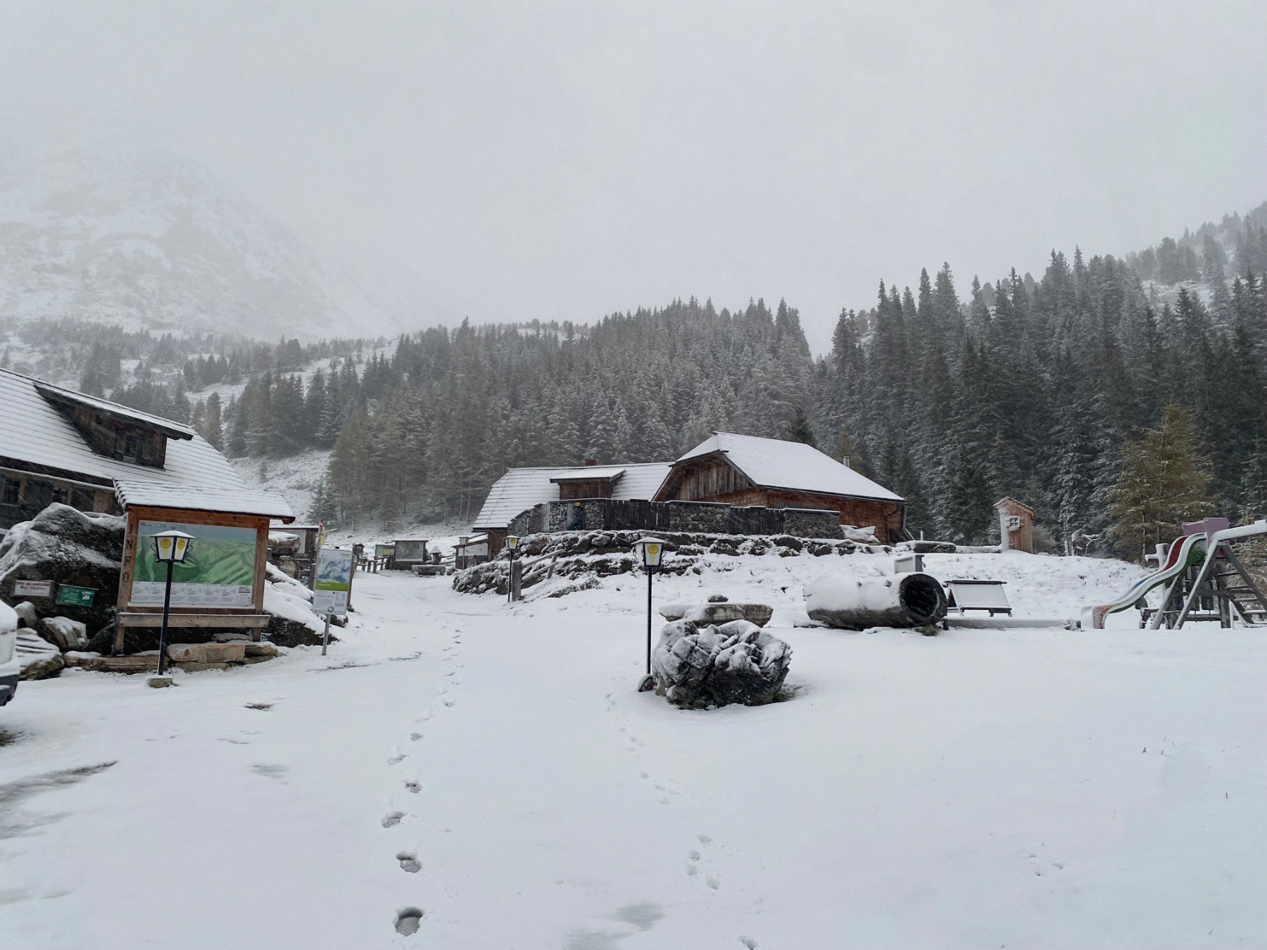 Tagesfoto der Hölzler Hütte